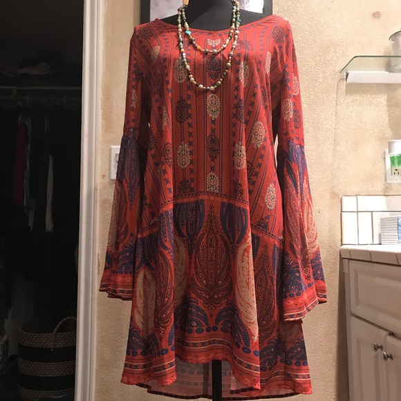 Dress - Picture 1 of 2